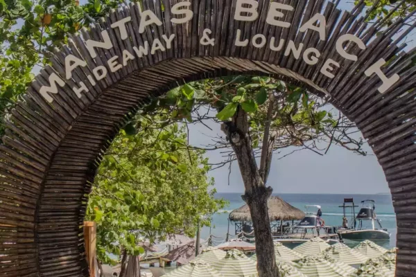 MANTAS BEACH